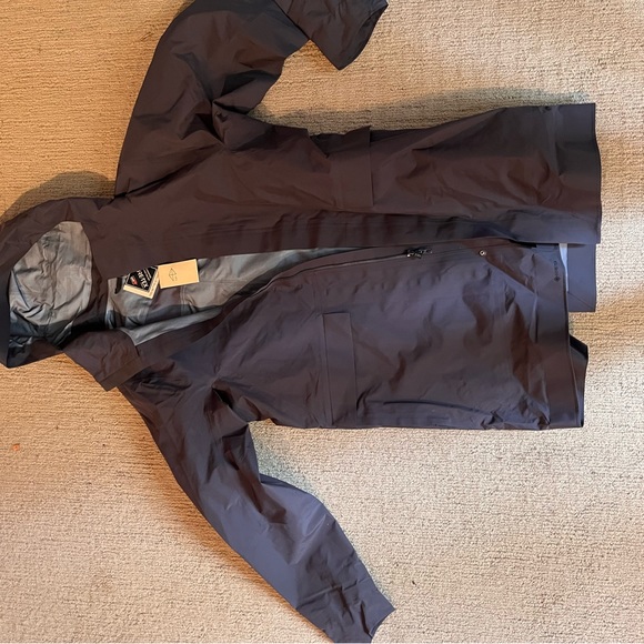 Viev 3 L Dante Long Gore Tex men’s waterproof rain jacket. New with tags. - Picture 4 of 9